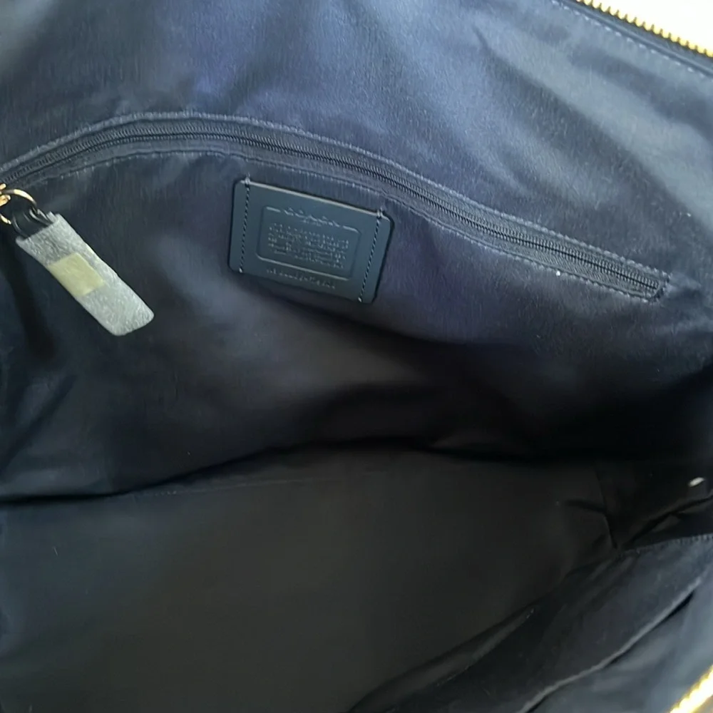 New! Coach gallery cross grain  Leather midnight Tote Bag.